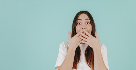 Domande Flash: Lo sbiancamento dentale è doloroso?