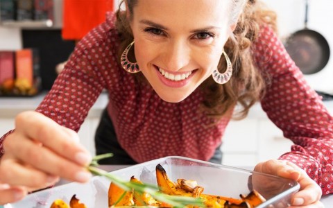 Ecco i 3 cibi autunnali che fanno bene ai tuoi denti