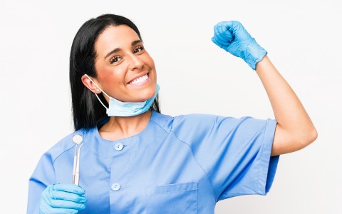 6 buone pratiche per una visita dal dentista sicura